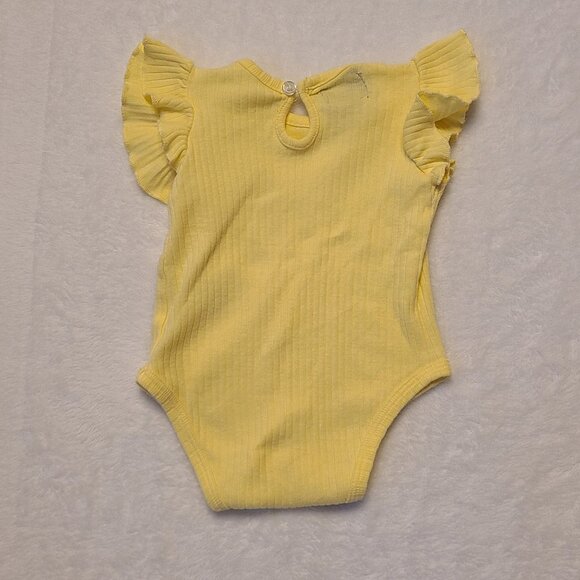 Yellow Ruffled Sleeve Baby Bodysuit 0-3M - Picture 7 of 10